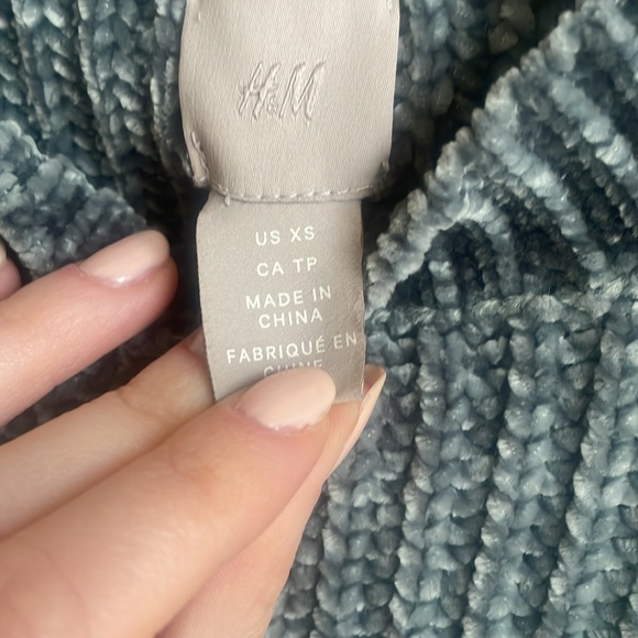 HM soft blue green sweater - Picture 2 of 3
